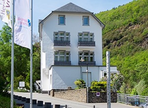 Ferienwohnung Haus Alleegarten mit Blick von Außen auf das Haus