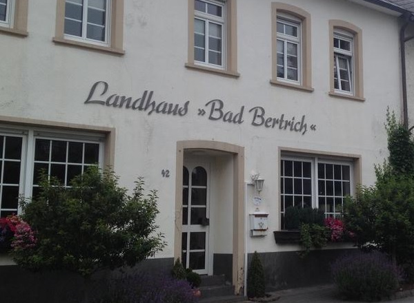Landhaus Bad Bertrich Außenaufnahme des Gebäudes