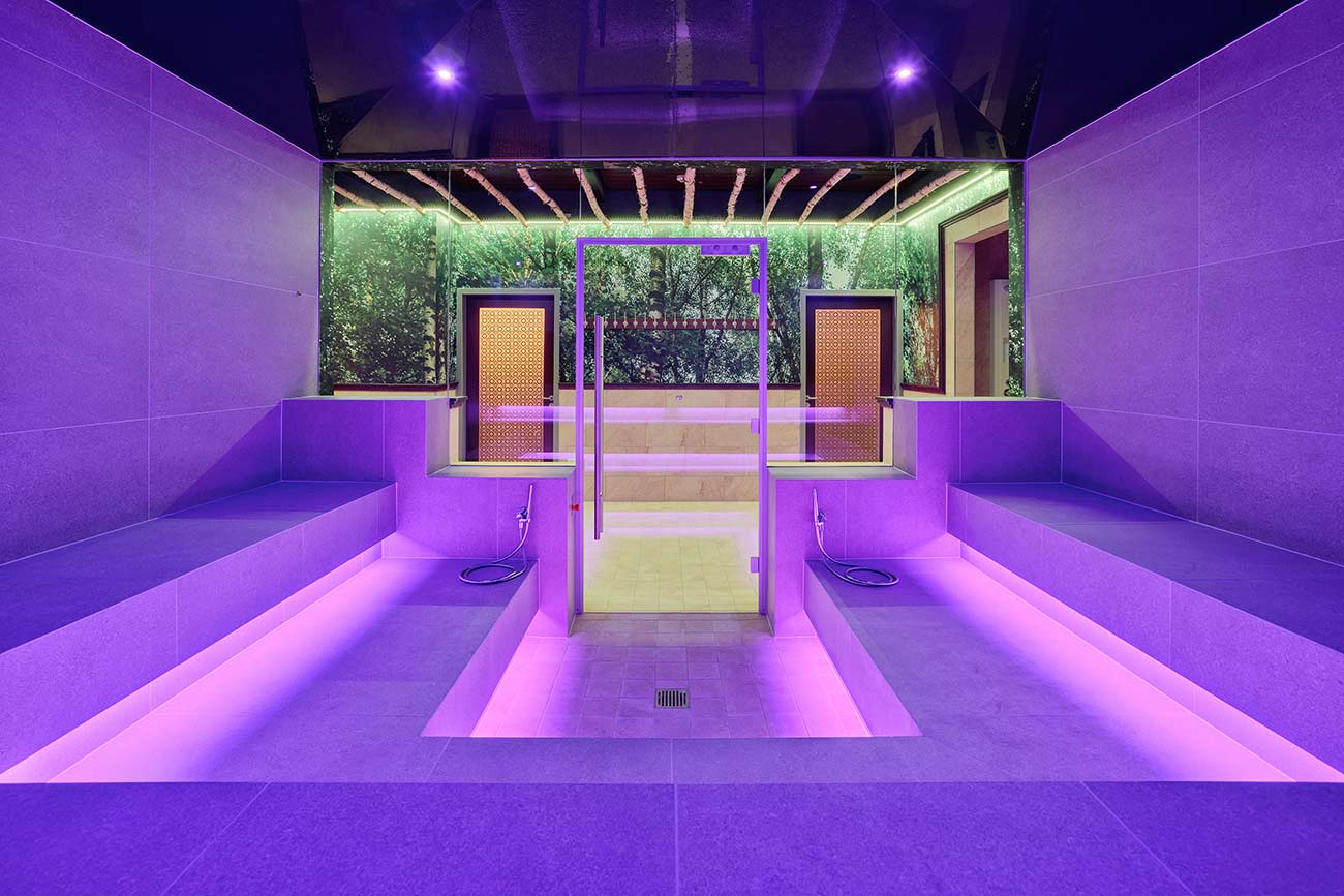 Das neue Dampfad in der Saunawelt der Vulkaneifel Therme Farbton Lila